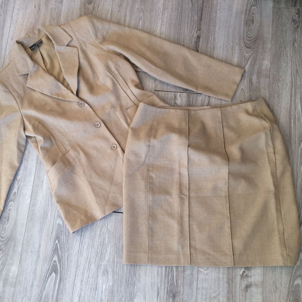 Blazer + Skirt Set - Ready made outfit - 2 for 1